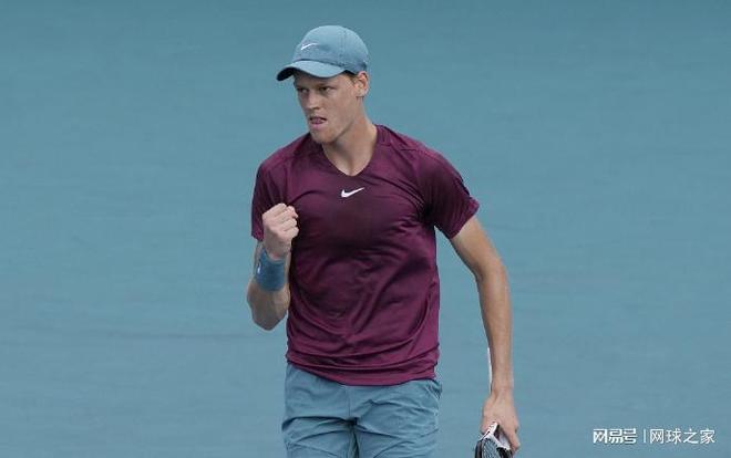 主裁：夸安萨拉拽丘库埃梅卡没判罚？这是极轻微、无效的拉拽