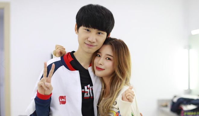 记者：萨拉赫不会随队出征国米，决定由高层和斯洛特共同作出