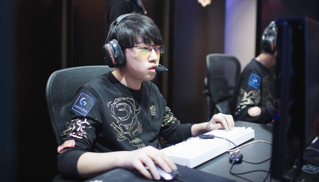 首球还是没来！英超官方认定维尔茨进球为对方球员乌龙